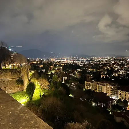 Lägenhet Rocca View Bergamo
